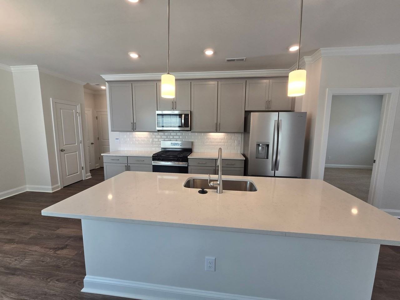 209 Ranger Rd - Photo 3 of 36