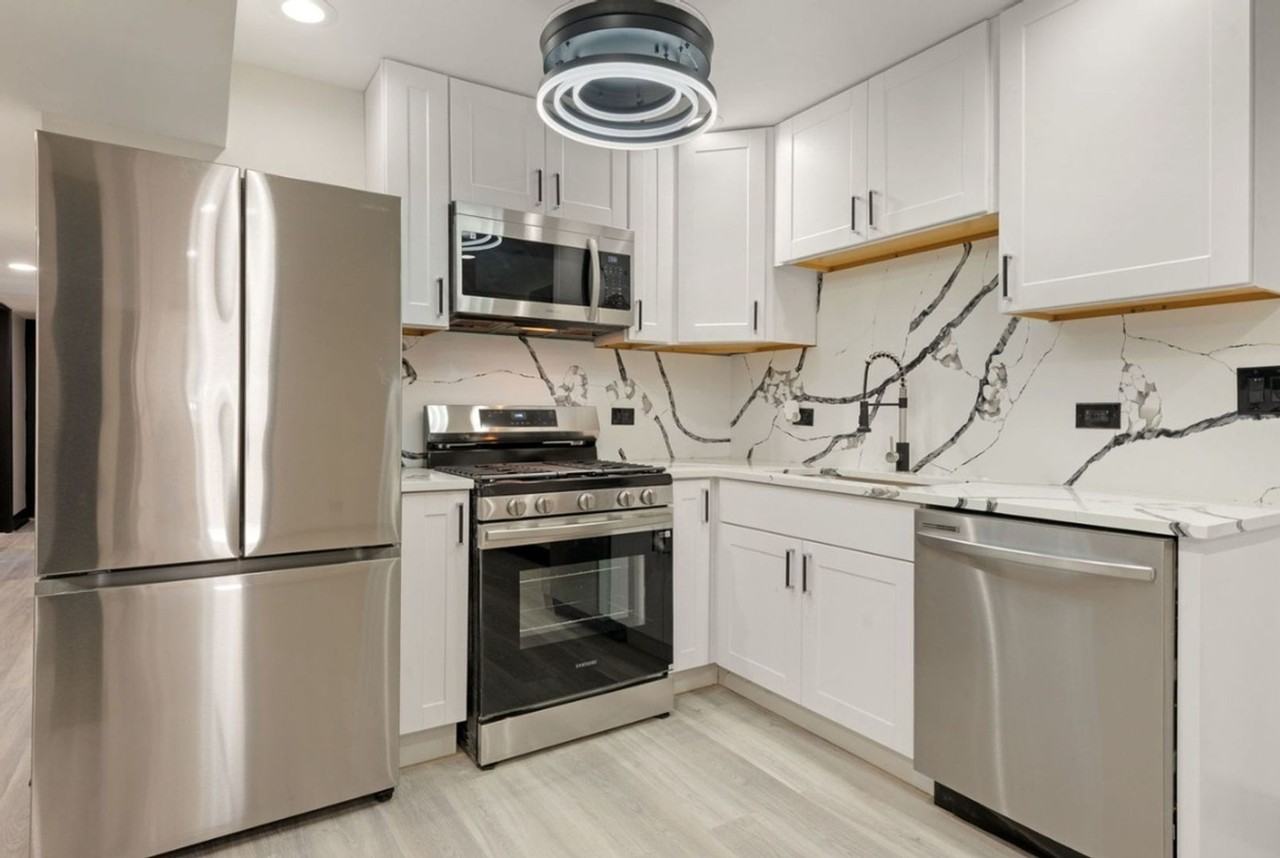 3824 W Arthington St - Photo 2 of 7