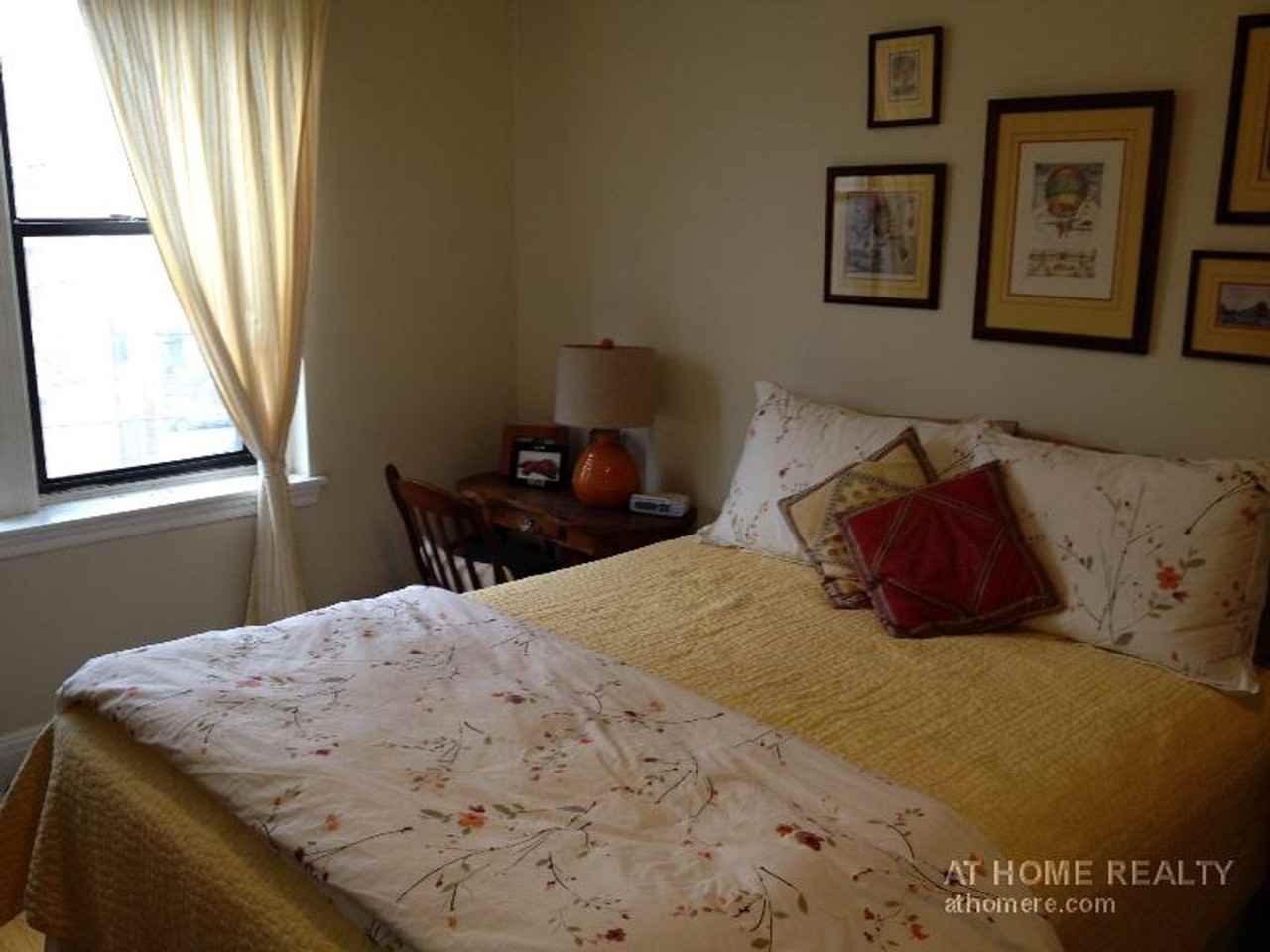 131 Englewood Ave - Photo 3 of 8