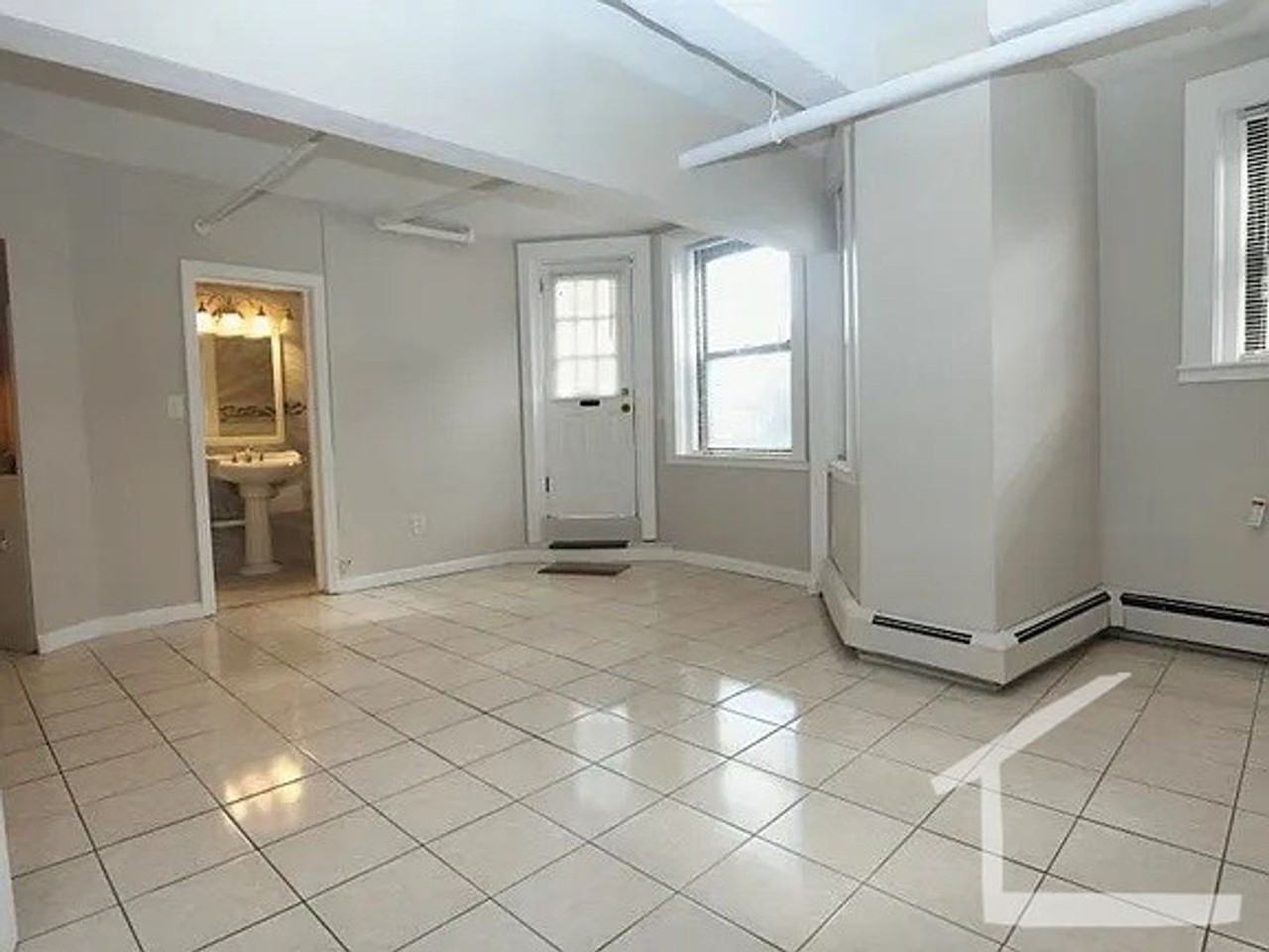 1490 Commonwealth Ave - Photo 4 of 4