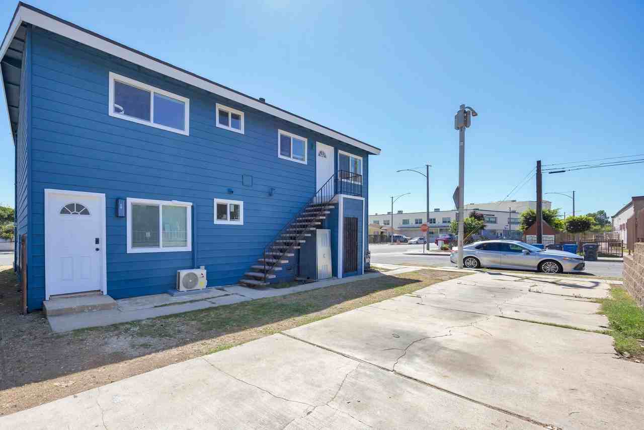 1431 Alamitos Ave - Photo 5 of 46