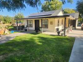 featured image of 412 10th St N
