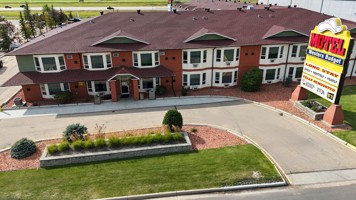 featured image of 8120 Sparrow Cres