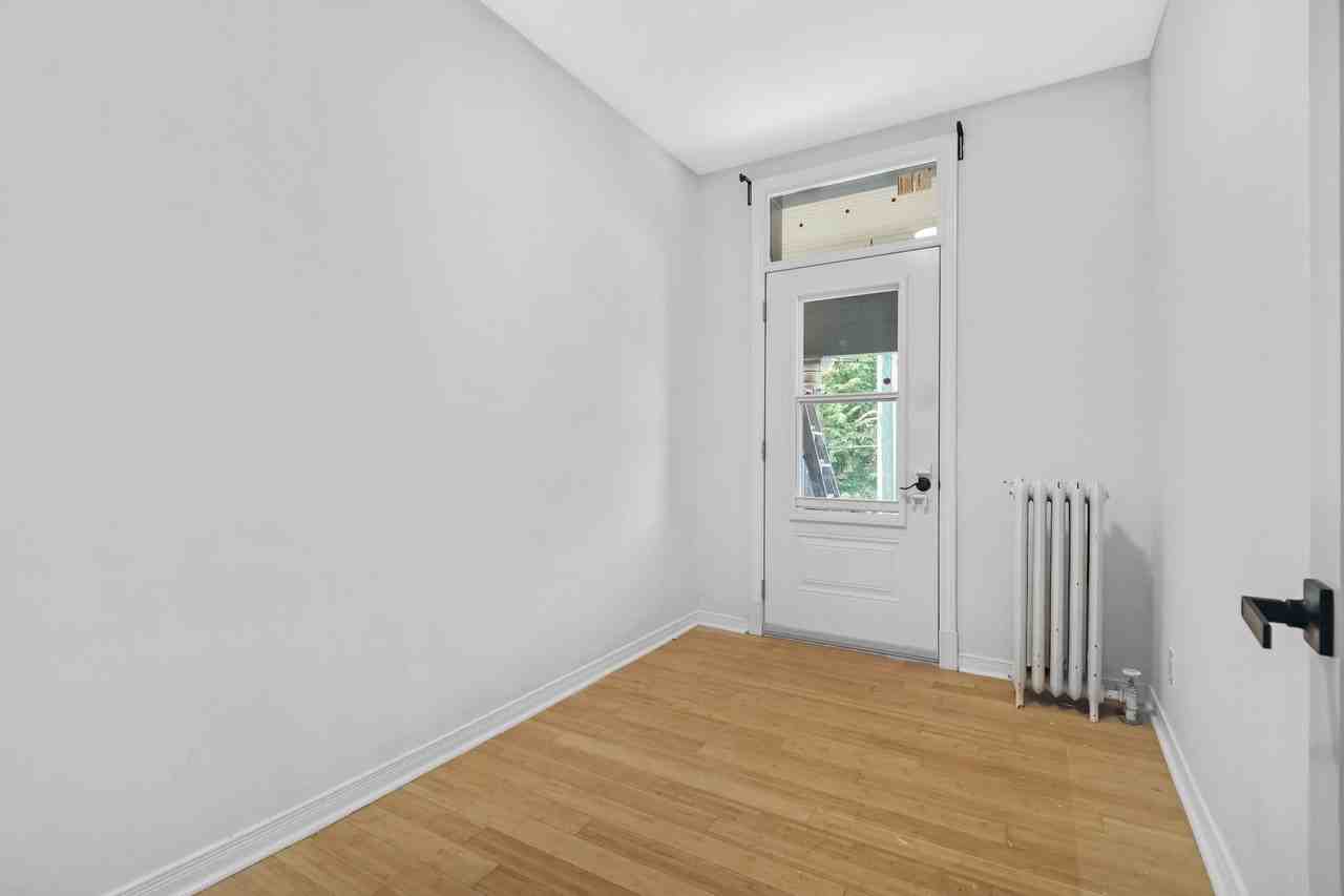 454 McLeod Street, Ottawa - Photo 2 of 16