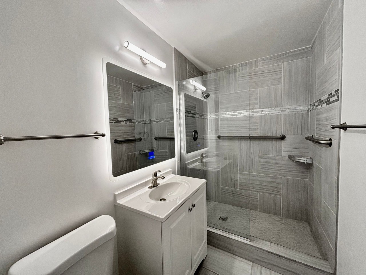 520 Rentals - Photo 4 of 50