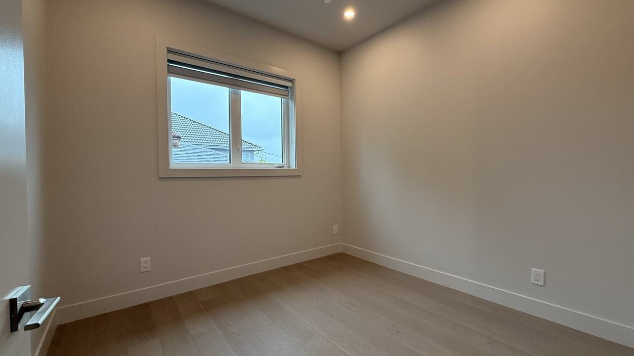 3015 East 19th Avenue - Photo 5 of 15