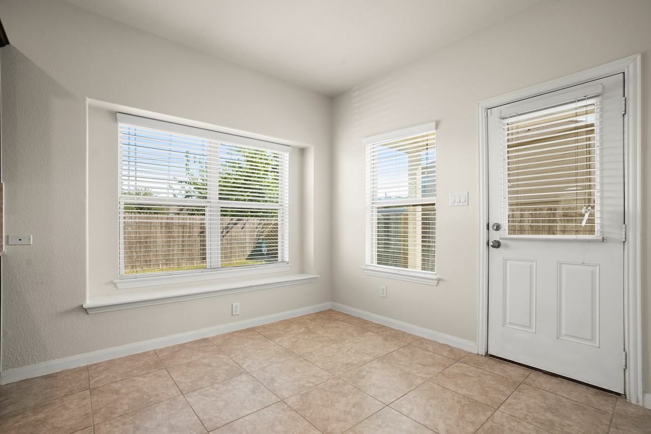 355 Shale Cir - Photo 6 of 22
