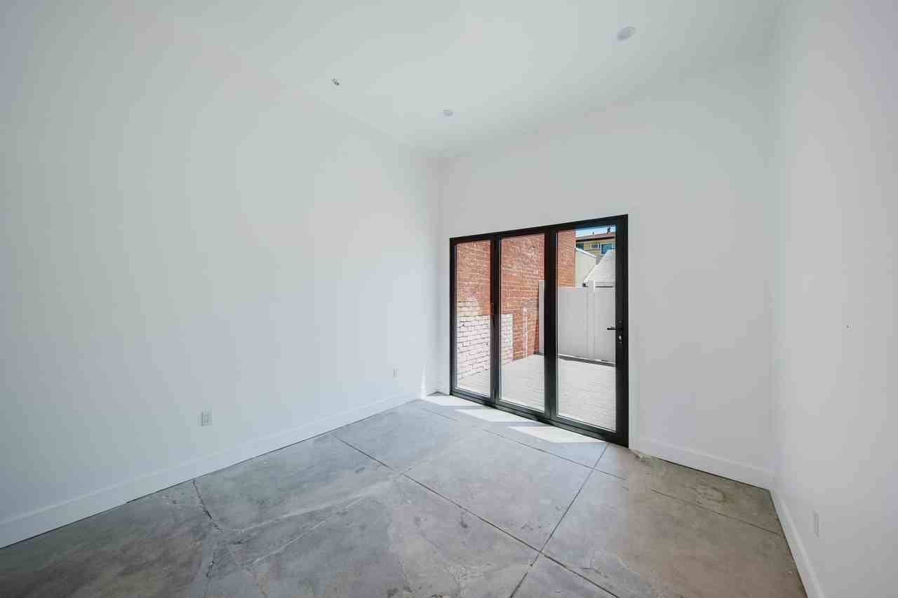 MC 7764 Santa Monica Properties, LLC - Photo 5 of 16