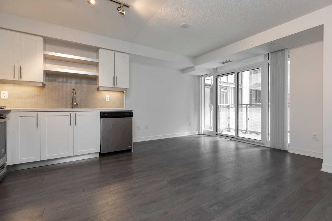 525 Adelaide St W #702 - Photo 5 of 17