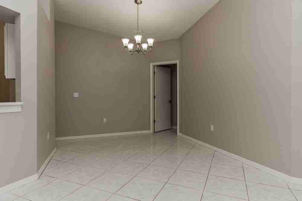 3103 Pine Top Dr - Photo 4 of 15