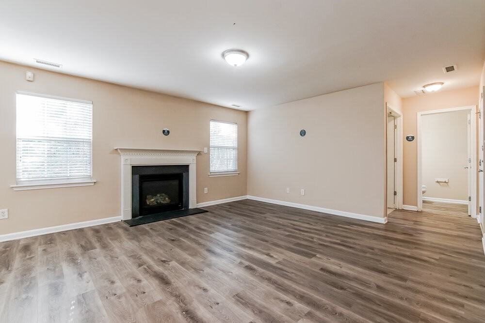 1958 Sterling Hill Dr - Photo 5 of 19