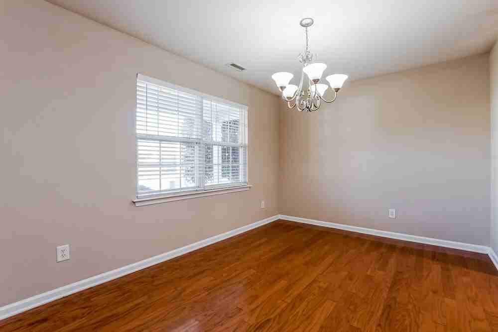 1958 Sterling Hill Dr - Photo 6 of 19