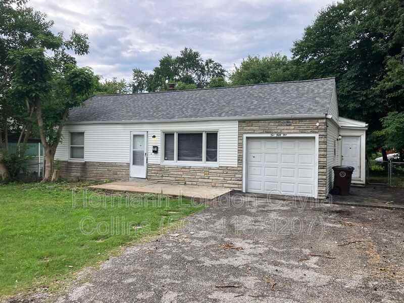 251 Georgia Ave - Photo 3 of 23