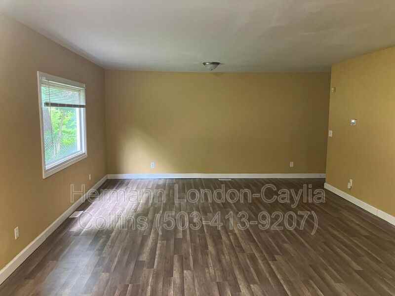 251 Georgia Ave - Photo 6 of 23