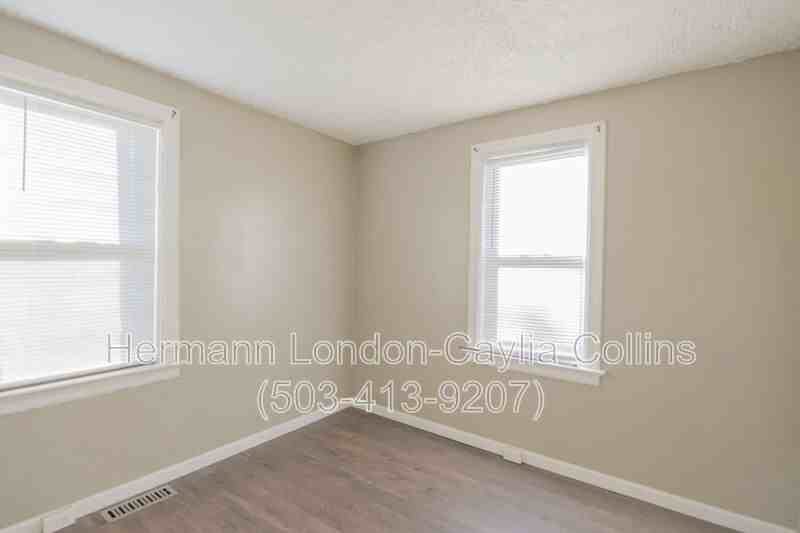 5733 Albia Ter - Photo 4 of 14