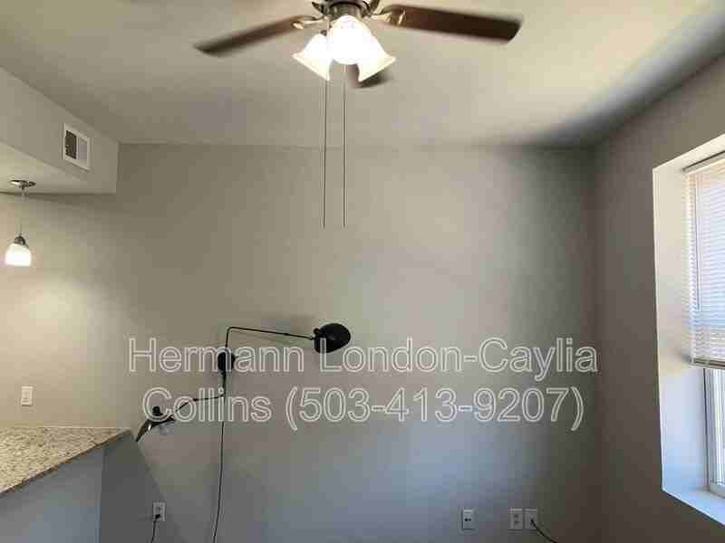 3856 Folsom Ave #2F - Photo 2 of 14