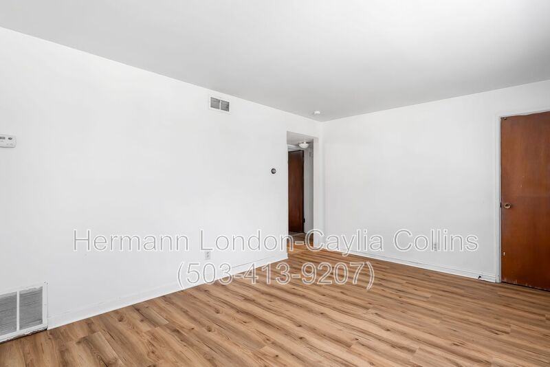 11276 Liana Ln - Photo 4 of 13