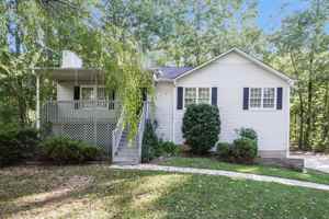 featured image of 286 Sweetwater Cir