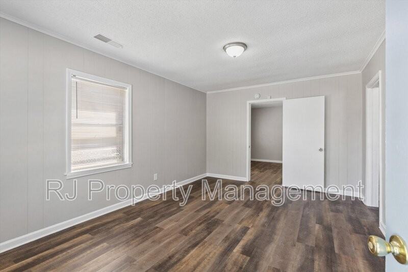 535 Gilleas Rd - Photo 4 of 23