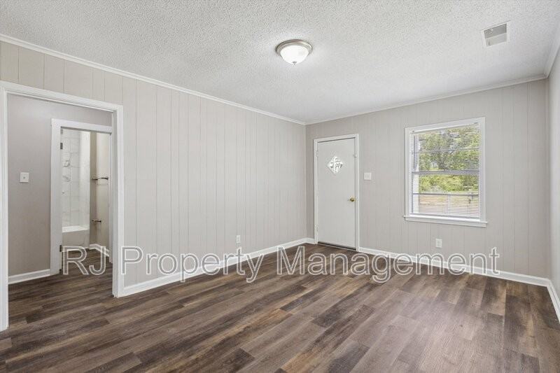 535 Gilleas Rd - Photo 7 of 23