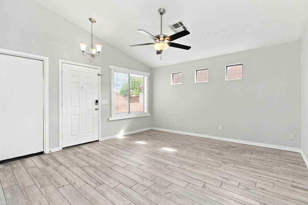 953 E Greenlee Ave - Photo 3 of 16