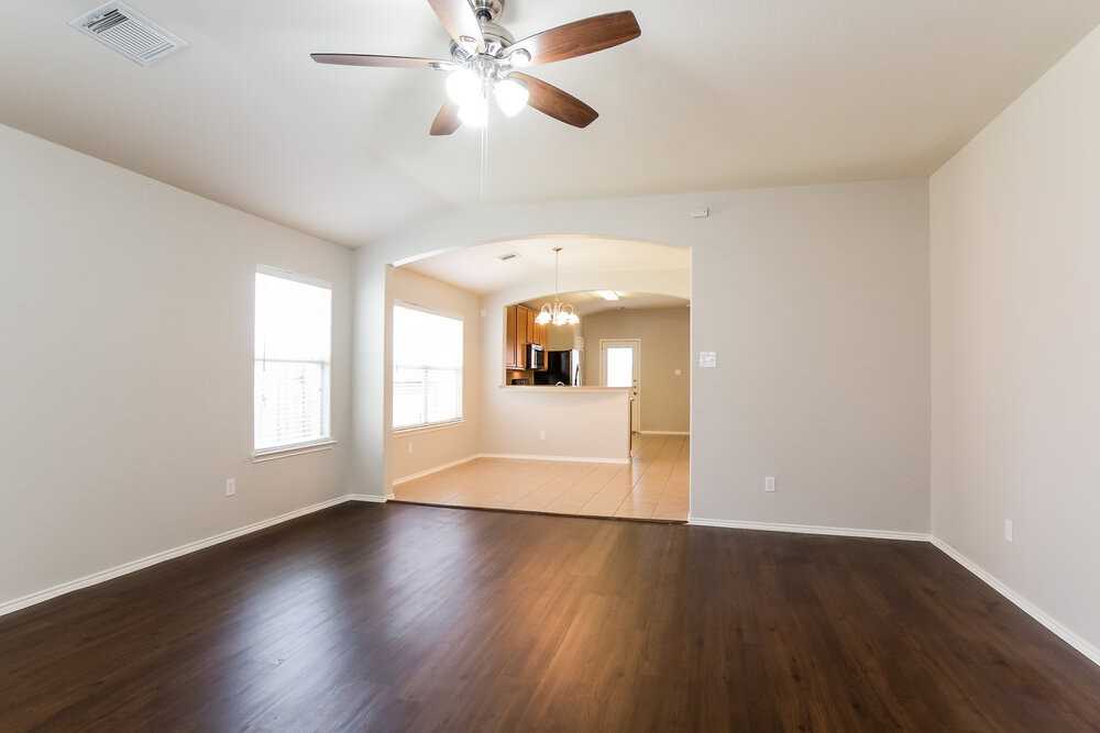 20110 Pinto Ridge Dr - Photo 2 of 15