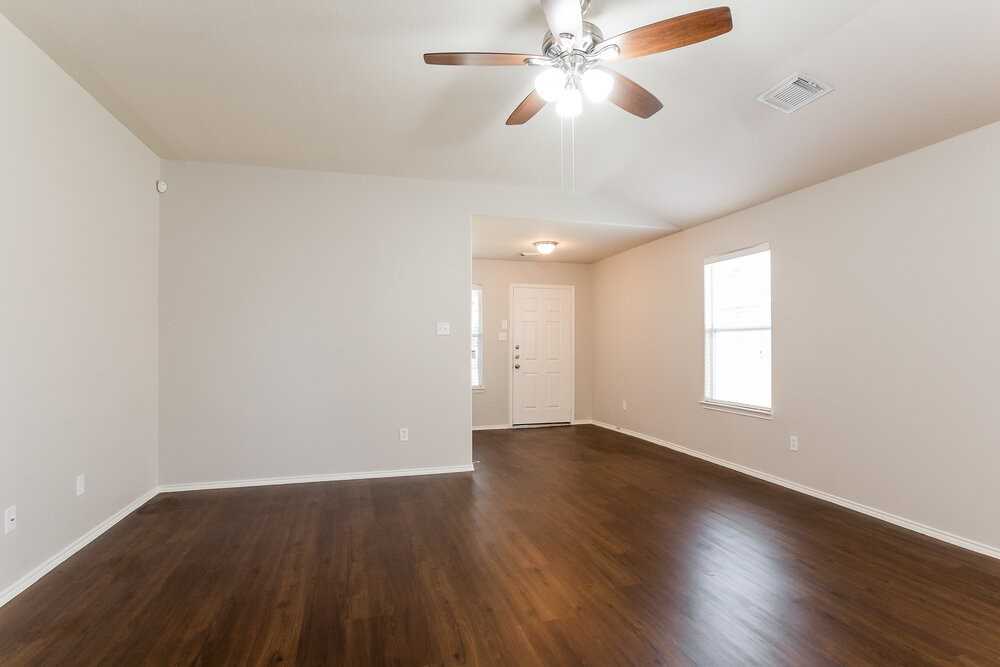 20110 Pinto Ridge Dr - Photo 3 of 15