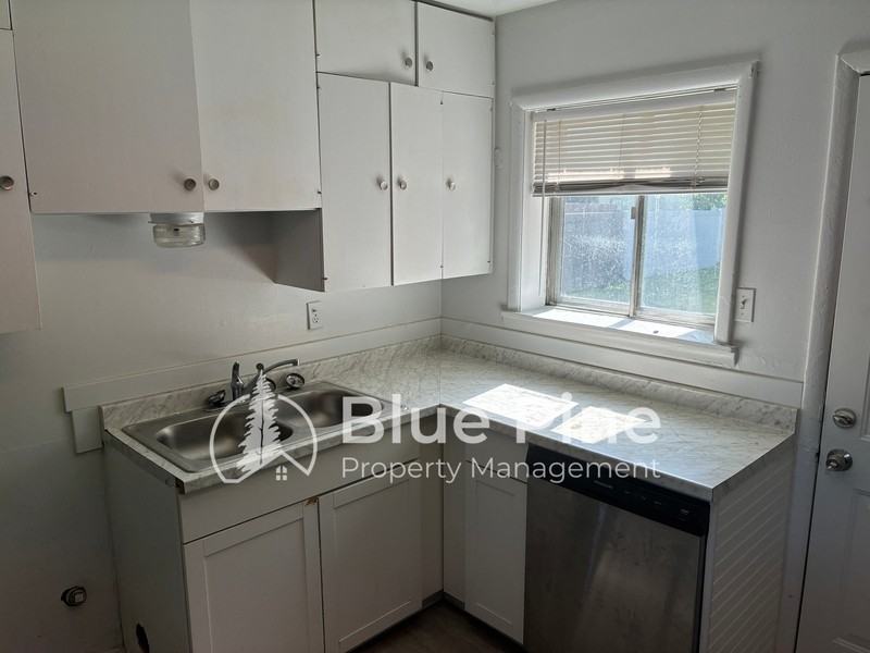 3372 E Iona Rd #1 - Photo 4 of 14