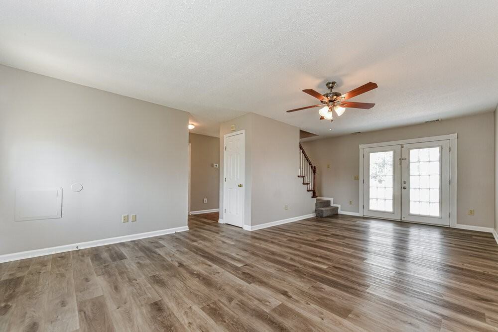 805 Forest Ridge Dr - Photo 5 of 17