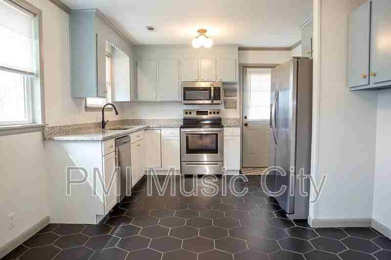 501A Fedders Dr - Photo 3 of 10