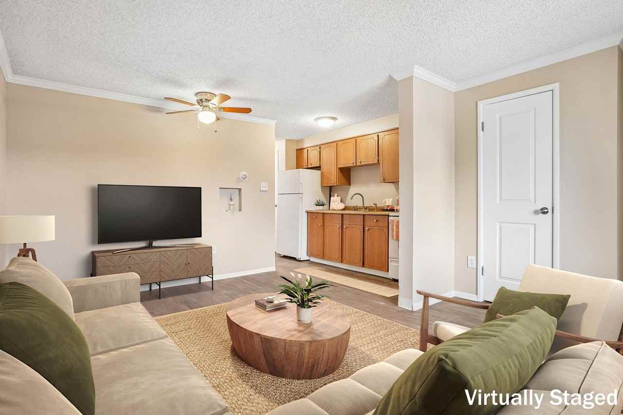 Knollwood and Tanglewood Apartments - Photo 5 of 30