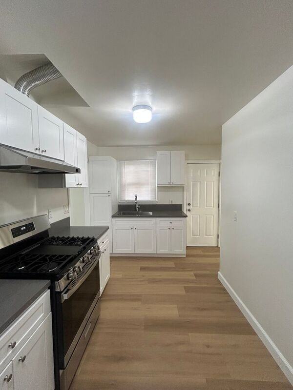 10017 Silverton Ave - Photo 6 of 9
