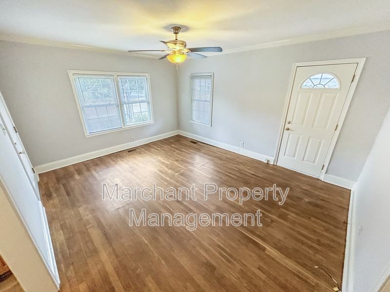 667 Ravenel St - Photo 7 of 27