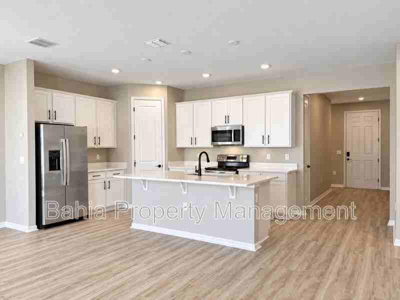 819 Folklore Ln - Photo 4 of 17
