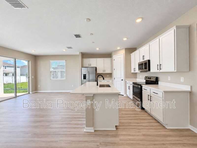 819 Folklore Ln - Photo 5 of 17