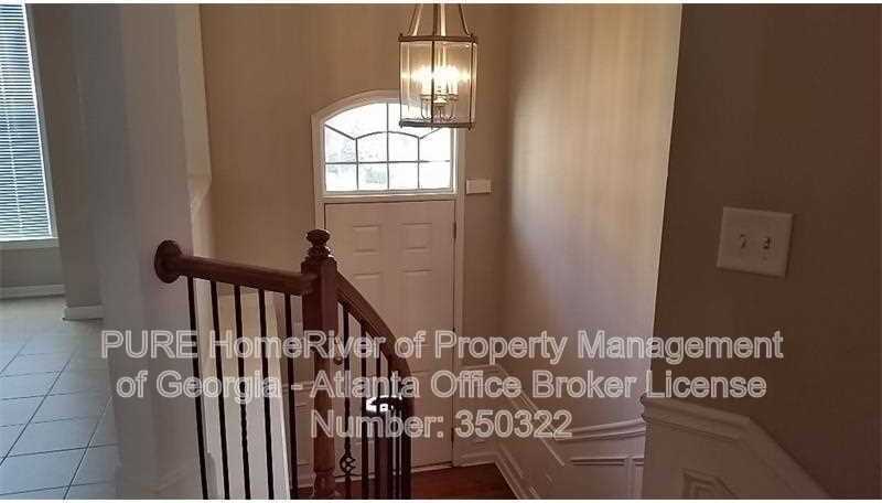 1612 Wehunt Pl Se - Photo 2 of 15
