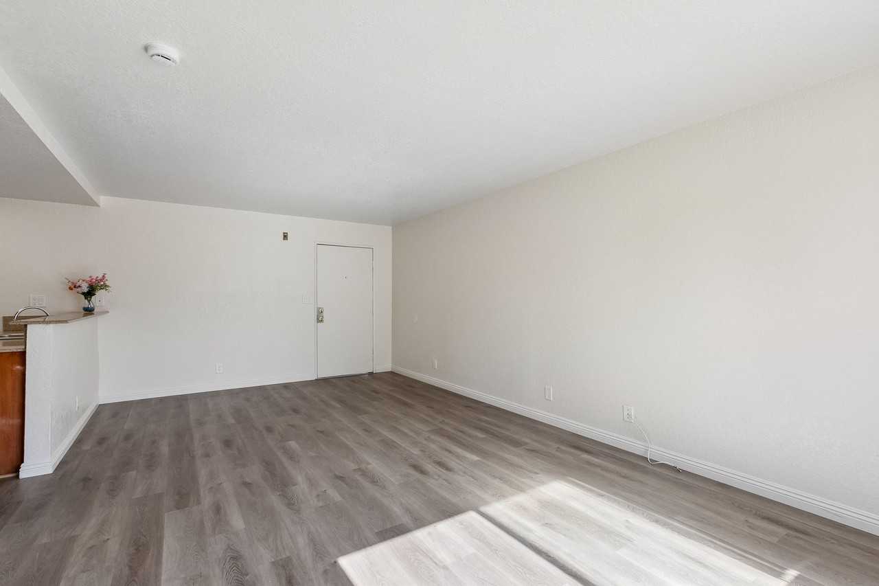 Tujunga Pines - Photo 6 of 25