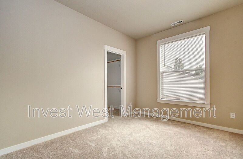 1651 52nd Ct - Photo 4 of 35