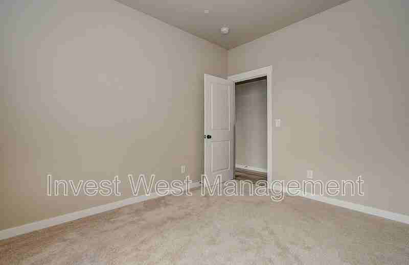 1651 52nd Ct - Photo 5 of 35