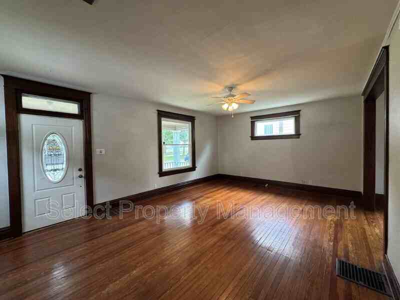 317 W Wildwood Ave - Photo 2 of 21