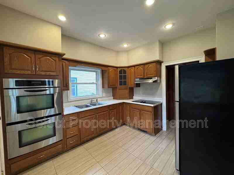 317 W Wildwood Ave - Photo 7 of 21