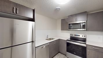 featured image of 21459 Sheriff King St Sw Lowr