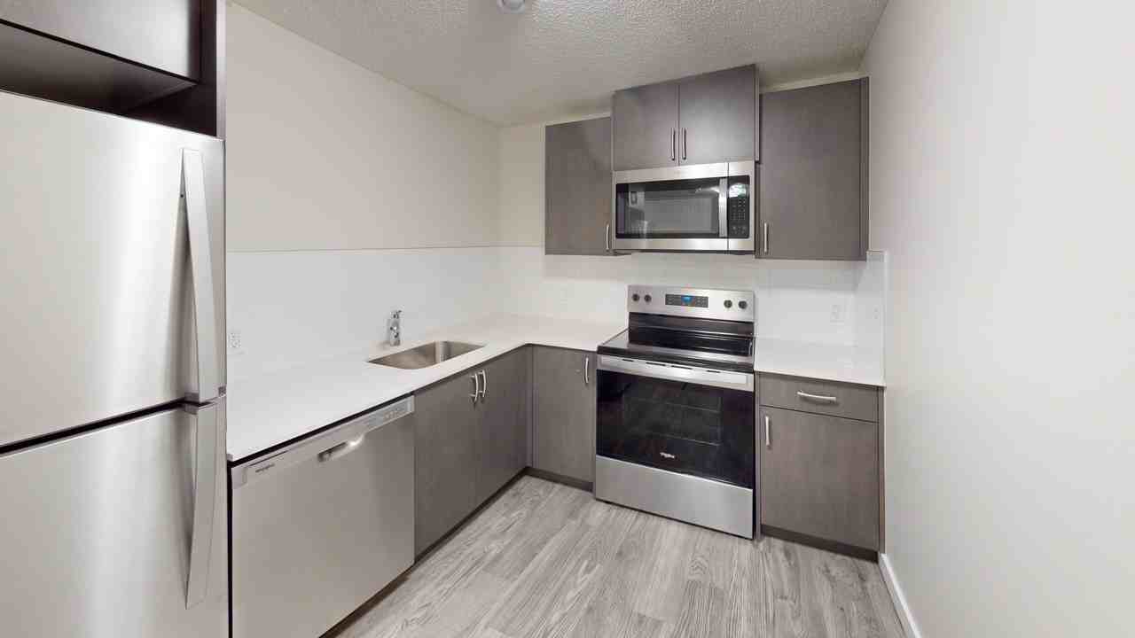 21459 Sheriff King St Sw Lowr - Photo 3 of 12