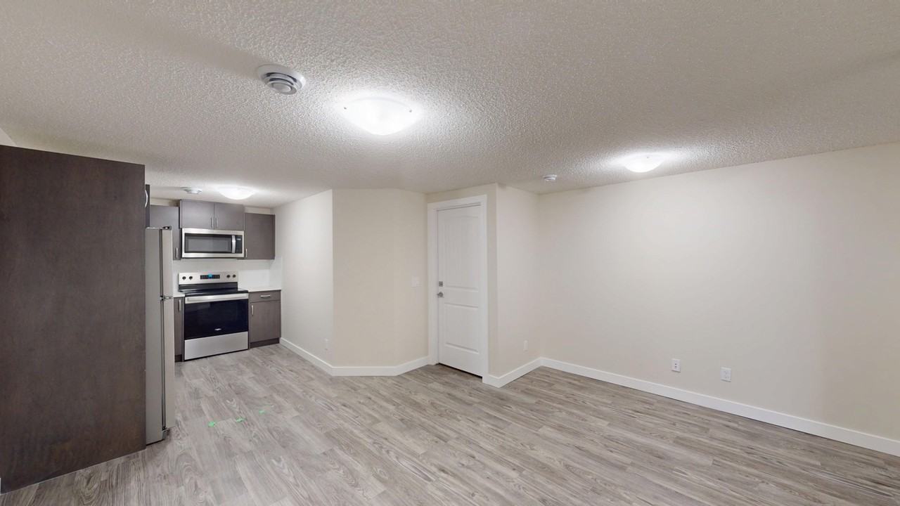 21459 Sheriff King St Sw Lowr - Photo 4 of 12