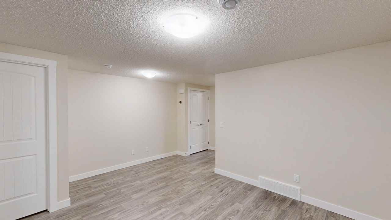 21459 Sheriff King St Sw Lowr - Photo 6 of 12