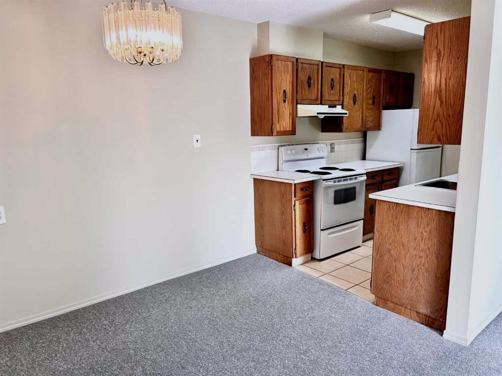 617 56 Ave Sw - Photo 4 of 13
