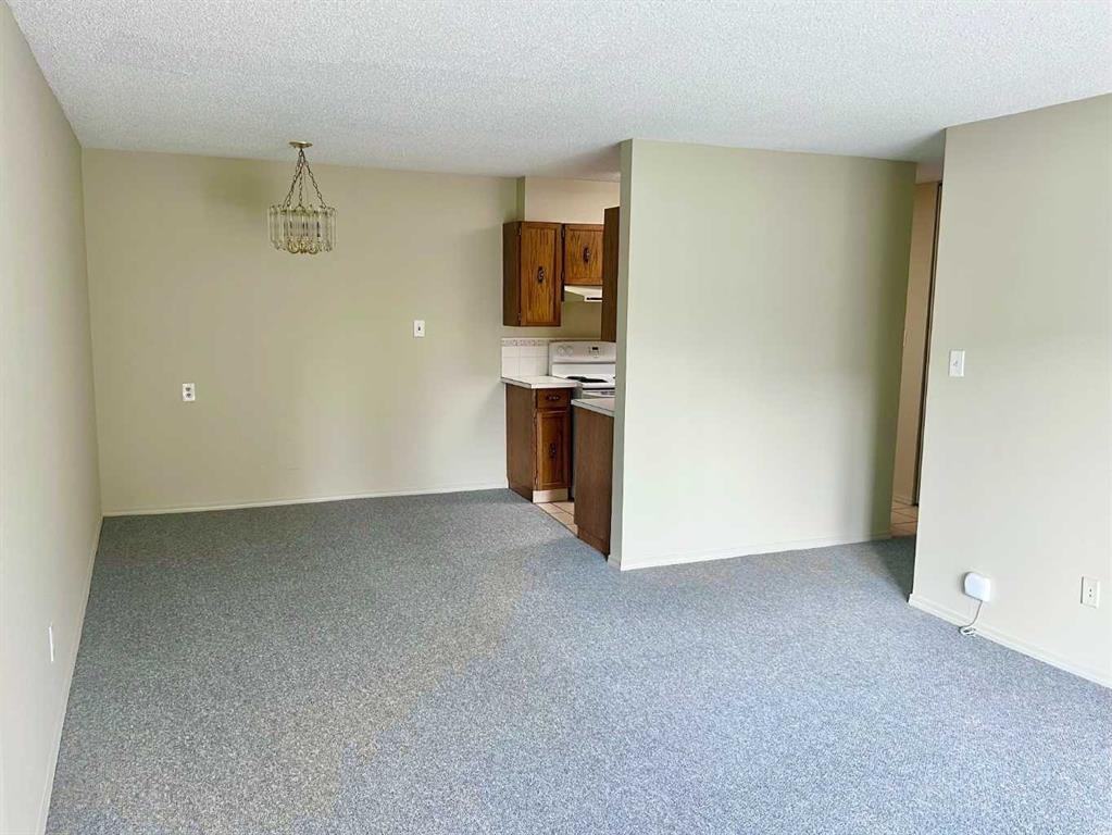 617 56 Ave Sw - Photo 5 of 13