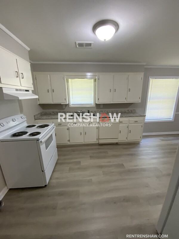 1221 S Lexington St - Photo 5 of 15