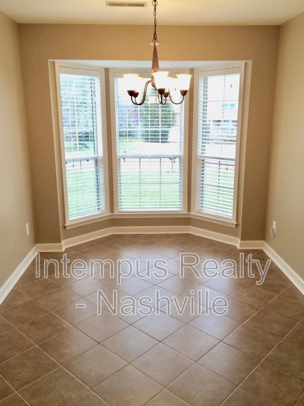 1761 Witt Way Dr - Photo 5 of 19