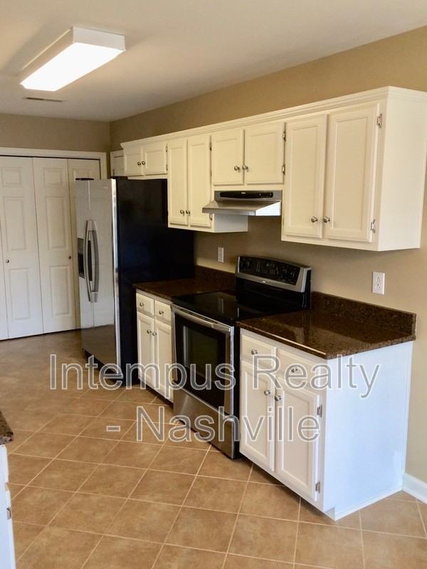 1761 Witt Way Dr - Photo 7 of 19